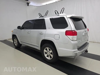 2010 Toyota 4Runner SR5 - miniatura 6