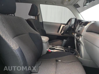 2010 Toyota 4Runner SR5 - miniatura 8