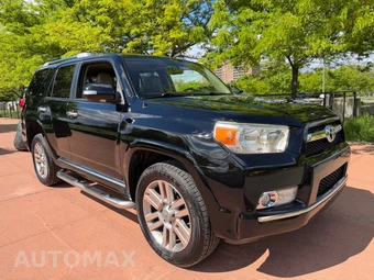 2010 Toyota 4Runner SR5 - miniatura 2