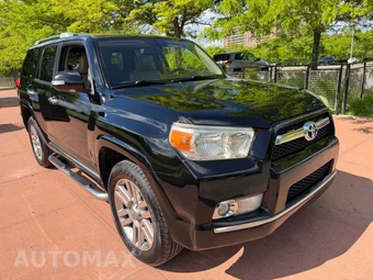 2010 Toyota 4Runner SR5 - miniatura 3