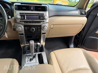 2010 Toyota 4Runner SR5 - miniatura 58