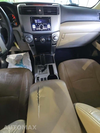 2010 Toyota 4Runner SR5 – miniatura 10
