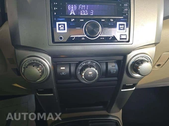 2010 Toyota 4Runner SR5 – miniatura 35