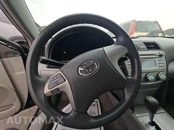 2010 Toyota Camry - miniatura 10
