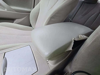 2010 Toyota Camry – miniatura 25