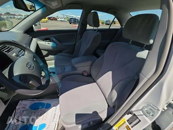 2010 Toyota Camry – miniatura 6