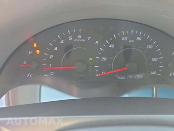 2010 Toyota Camry – miniatura 9