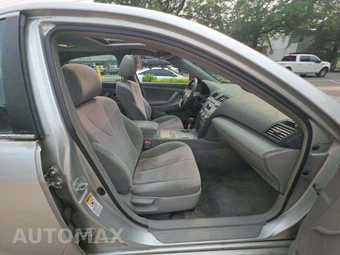 2010 Toyota Camry LE - miniatura 15