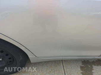 2010 Toyota Camry LE - miniatura 29