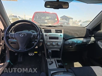 2010 Toyota Camry LE - miniatura 11
