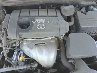 2010 Toyota Camry LE - miniatura 15