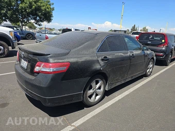 2010 Toyota Camry LE - miniatura 4