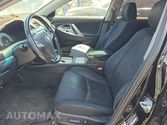 2010 Toyota Camry LE - miniatura 7