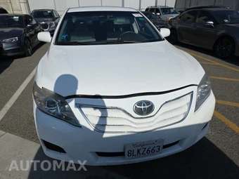 2010 Toyota Camry LE - miniatura 2