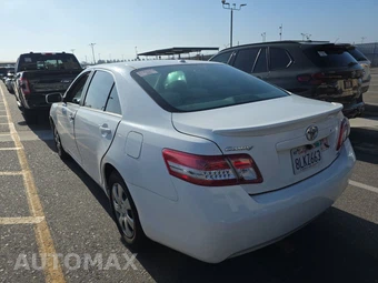 2010 Toyota Camry LE - miniatura 6