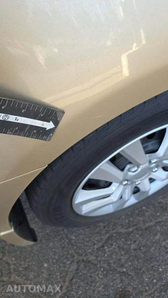 2010 Toyota Camry LE – miniatura 33