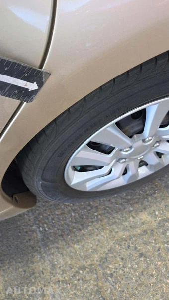 2010 Toyota Camry LE – miniatura 41