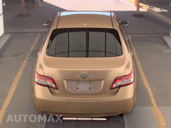 2010 Toyota Camry LE – miniatura 5