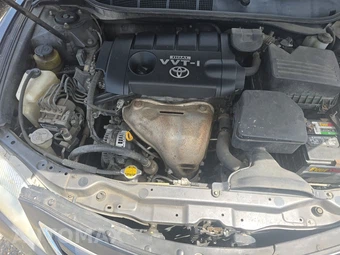 2010 Toyota Camry LE – miniatura 15