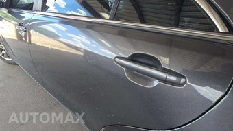 2010 Toyota Camry LE – miniatura 23