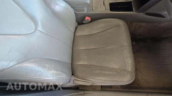 2010 Toyota Camry LE – miniatura 27