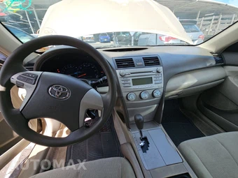 2010 Toyota Camry LE - miniatura 11