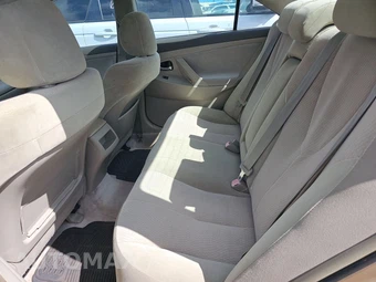 2010 Toyota Camry LE - miniatura 13