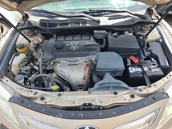 2010 Toyota Camry LE - miniatura 15