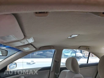 2010 Toyota Camry LE - miniatura 17