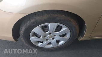 2010 Toyota Camry LE - miniatura 32