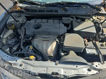 2010 Toyota Camry LE – miniatura 18
