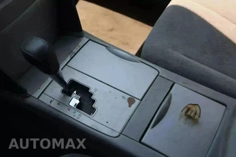 2010 Toyota Camry LE - miniatura 24