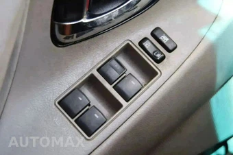 2010 Toyota Camry LE - miniatura 25