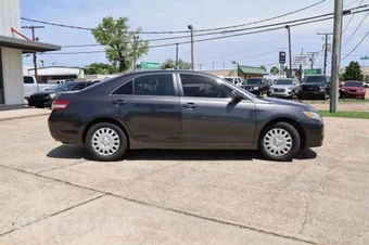 2010 Toyota Camry LE - miniatura 31