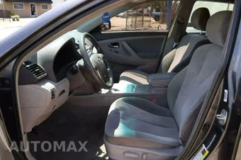 2010 Toyota Camry LE - miniatura 7