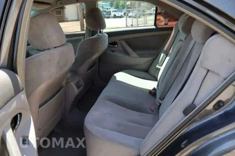2010 Toyota Camry LE - miniatura 9