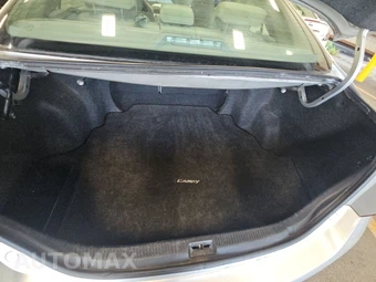 2010 Toyota Camry LE – miniatura 16