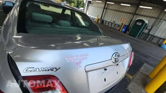 2010 Toyota Camry LE – miniatura 53