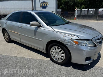 2010 Toyota Camry LE - miniatura 15