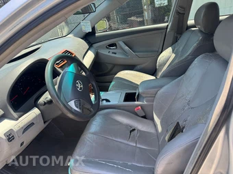 2010 Toyota Camry LE - miniatura 20