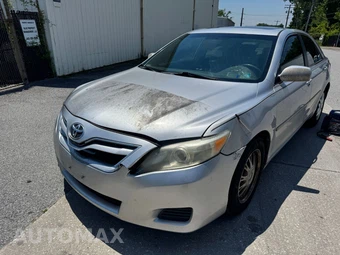 2010 Toyota Camry LE - miniatura 6