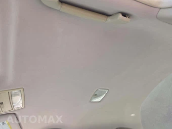 2010 Toyota Camry LE - miniatura 10