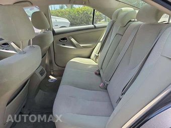2010 Toyota Camry LE - miniatura 12