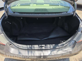 2010 Toyota Camry LE - miniatura 13