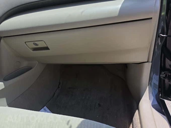 2010 Toyota Camry LE - miniatura 18