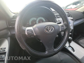 2010 Toyota Camry SE – miniatura 10