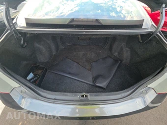 2010 Toyota Camry SE – miniatura 16