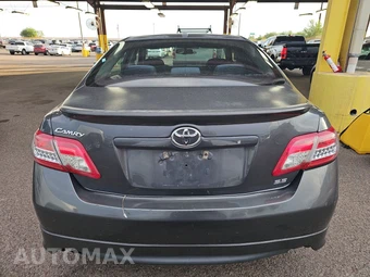 2010 Toyota Camry SE – miniatura 5