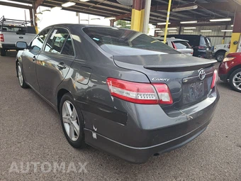 2010 Toyota Camry SE – miniatura 6