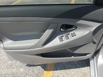 2010 Toyota Camry SE - miniatura 15